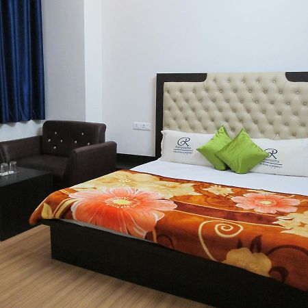 Ramprastha Hotel Ayodhya Ngoại thất bức ảnh