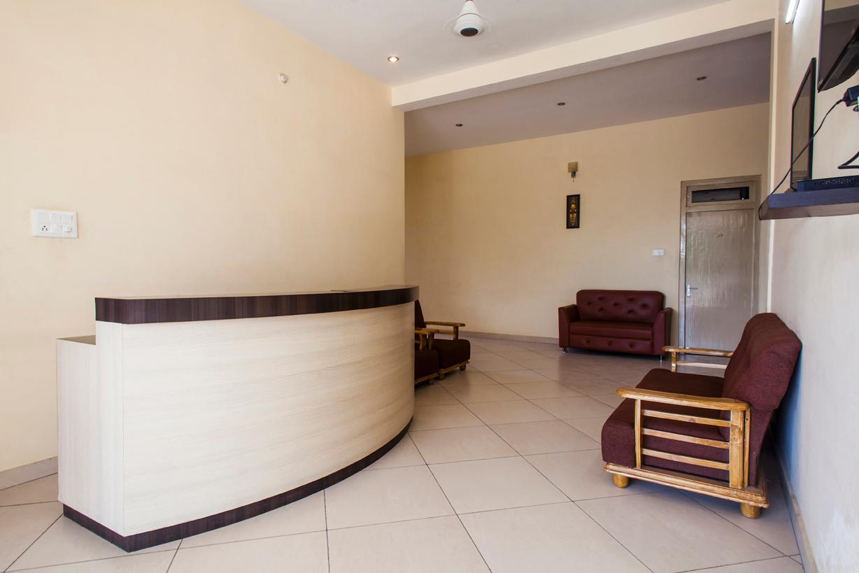 Ramprastha Hotel Ayodhya Ngoại thất bức ảnh