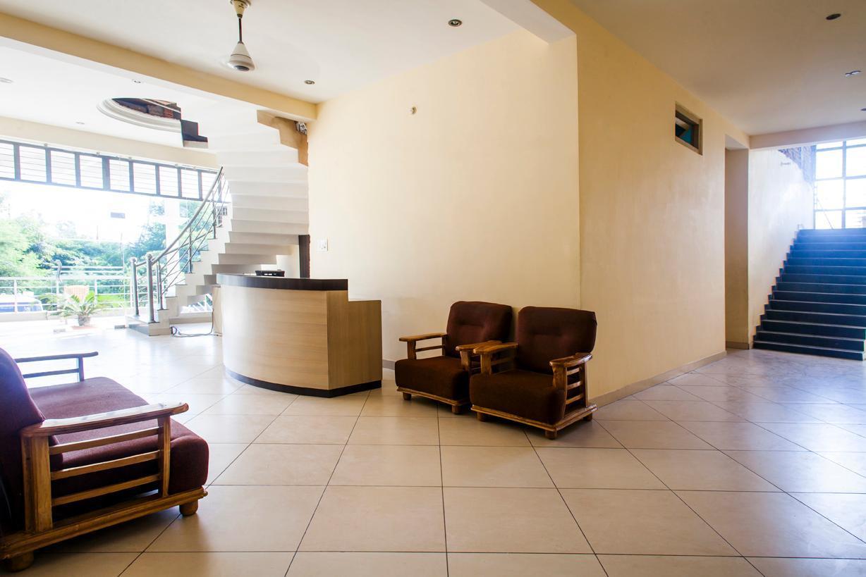 Ramprastha Hotel Ayodhya Ngoại thất bức ảnh